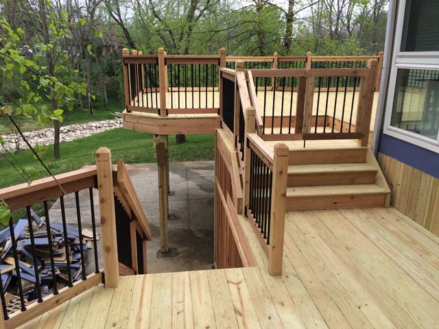 Deck with aluminum spindles 2